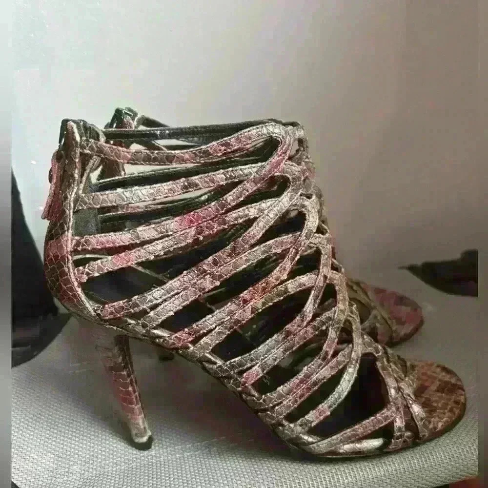Stuart Weitzman Loops Strappy Python-Embossed Leather Sandal Size 5.5 - Picture 3 of 8